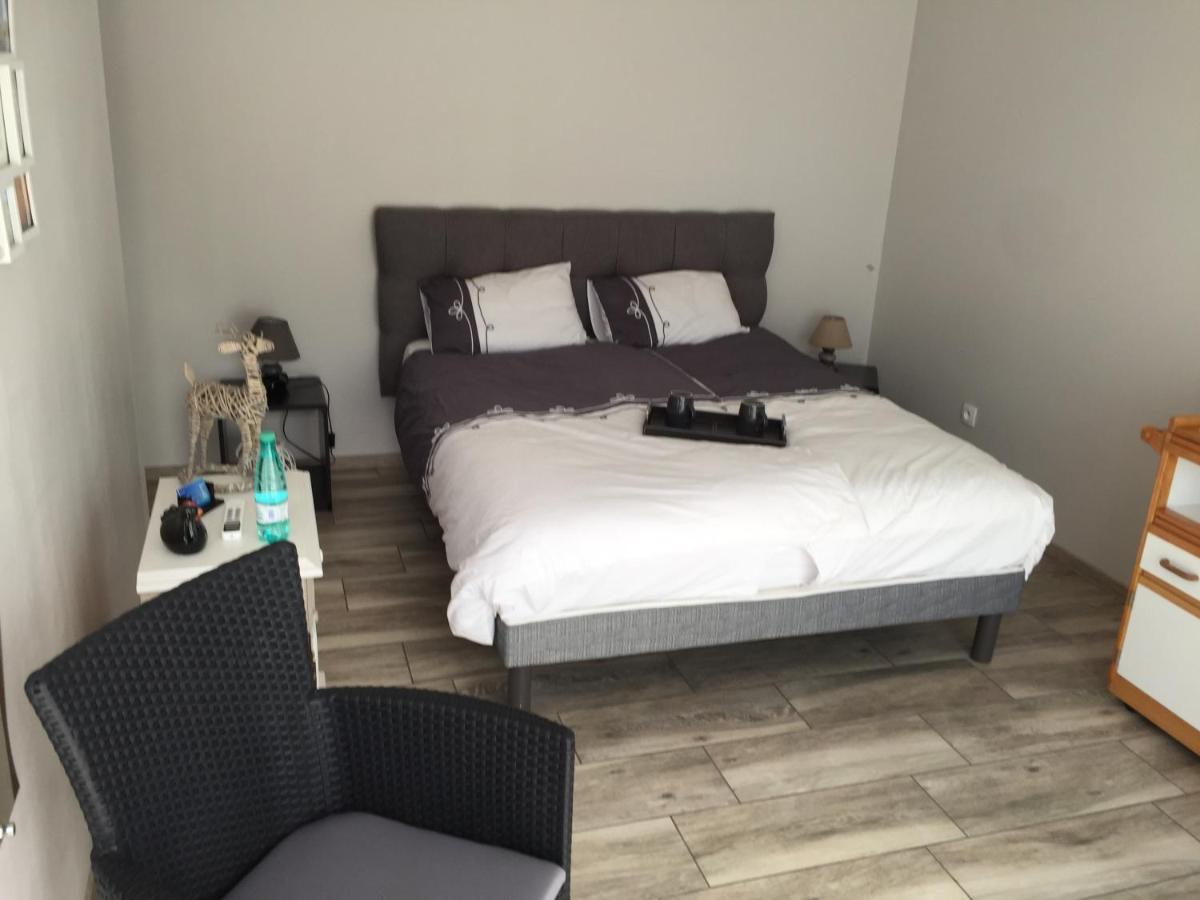 Alaguyauder Le Studio Chatillon-sur-Broue Ngoại thất bức ảnh